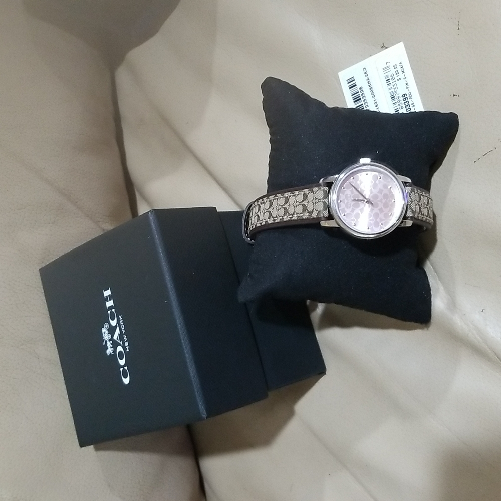 Coach Small Pink Dial Signature Logo Women's Watch